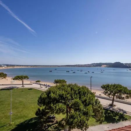 Cais - By Smarthomes * Сан-Мартинью-ду-Порту